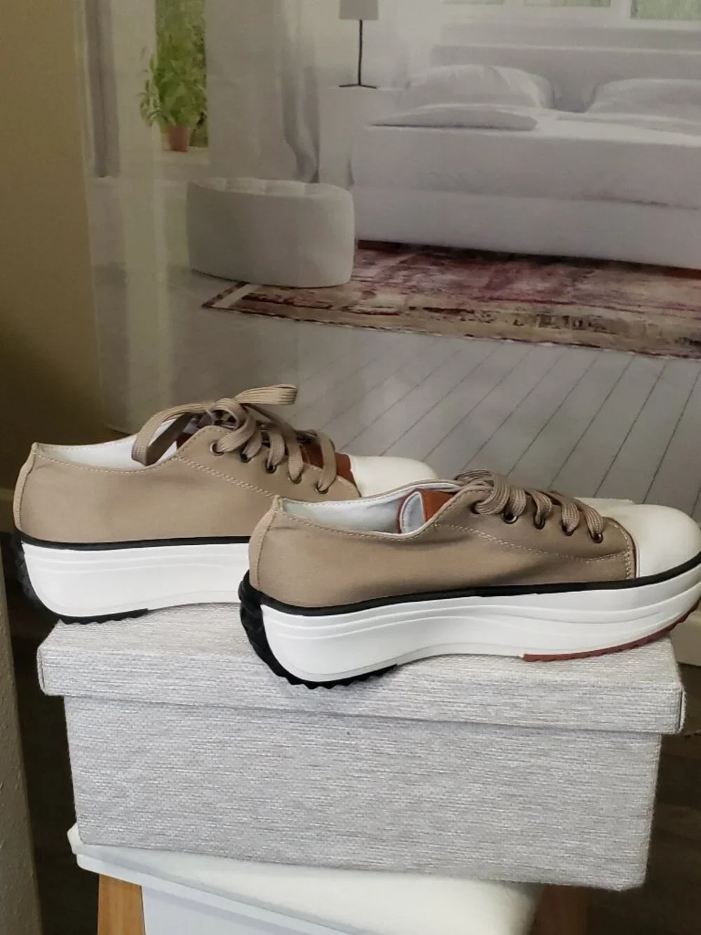 Tri-tone Women's Platform Sneakers, 9 1/2